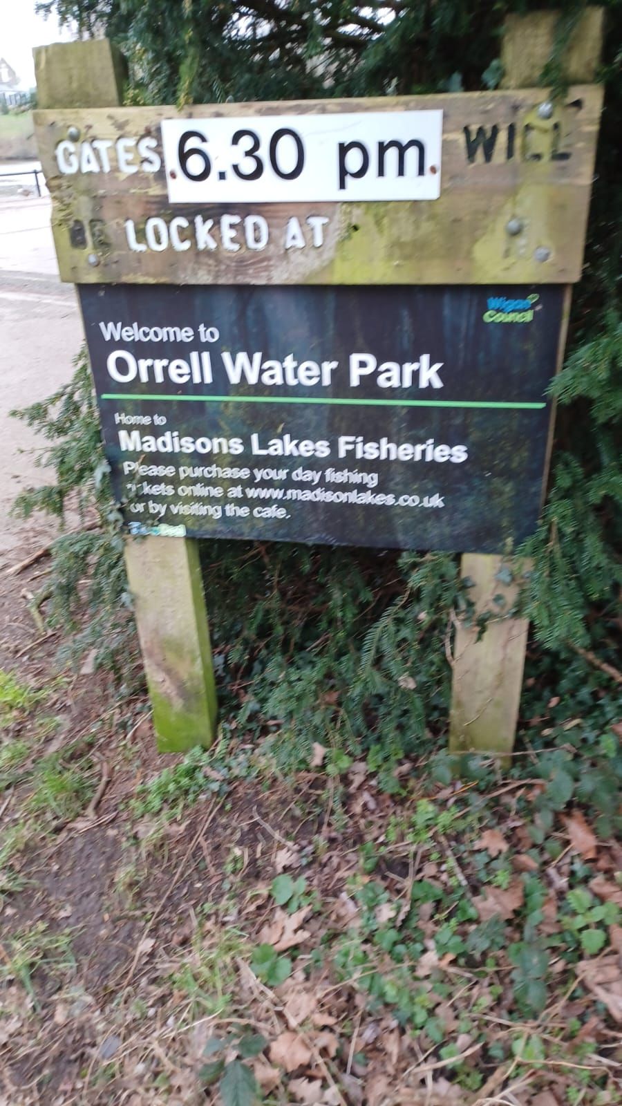 Entry sign at Orrell Water Rark
